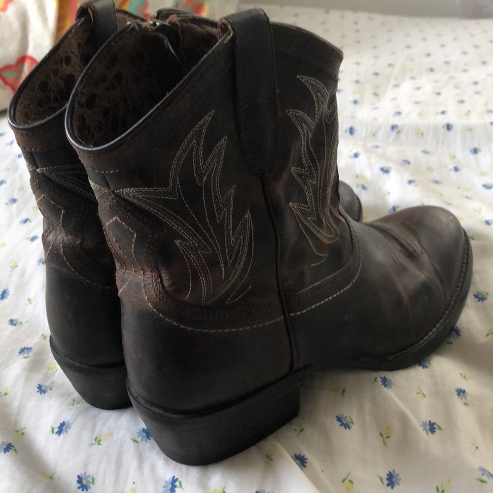Ariat ankle boots darlin boots booties